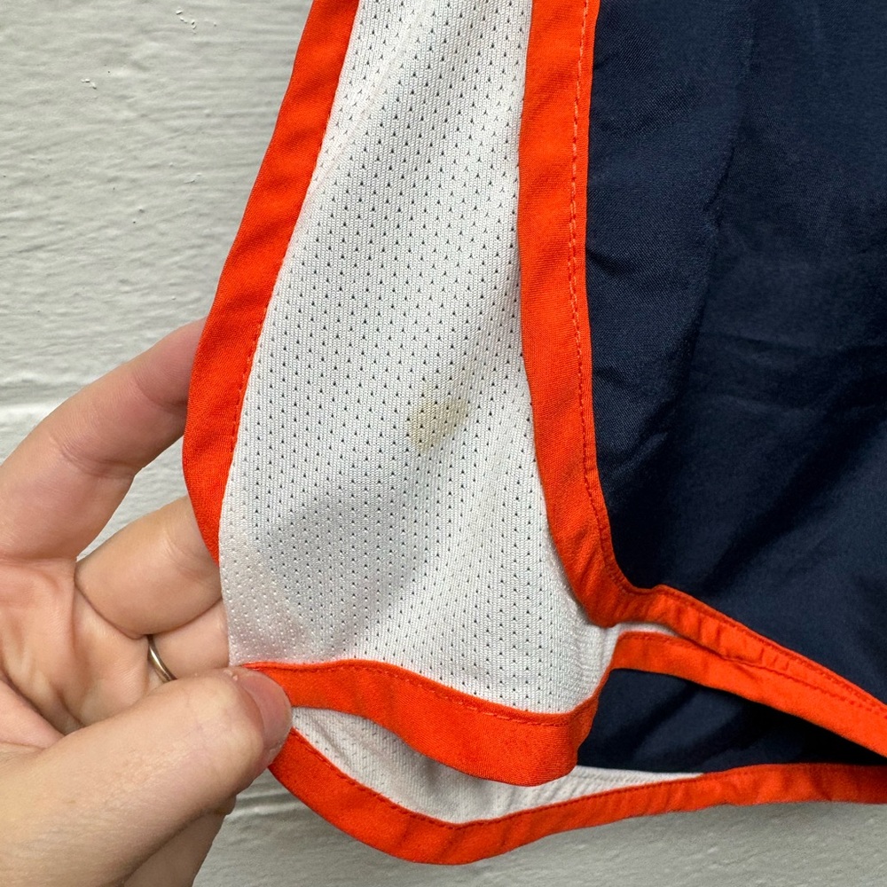 Nike University of Illinois Running Shorts - Picture 3 of 4